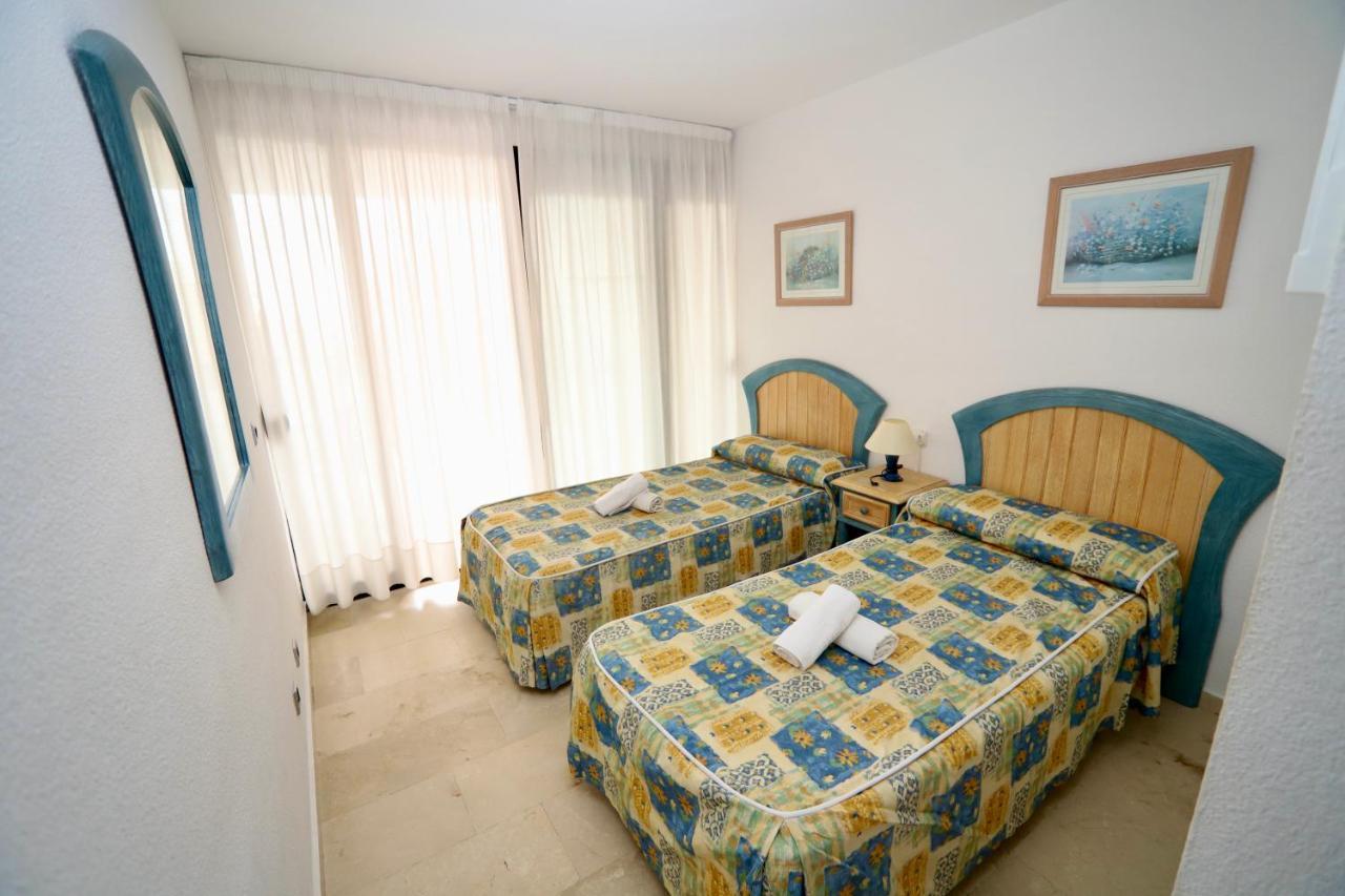 Apartamentos Torre Ipanema ベニドルム エクステリア 写真