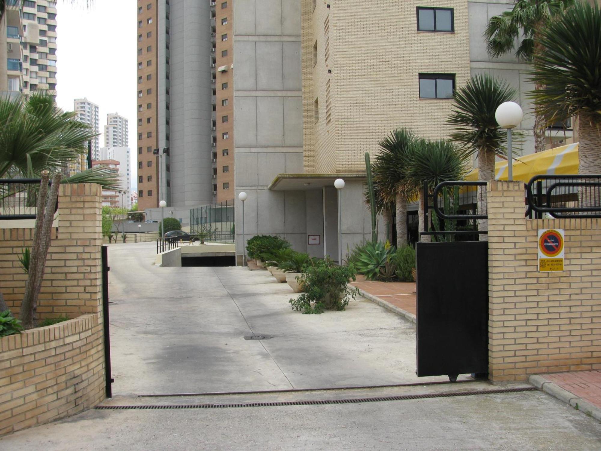 Apartamentos Torre Ipanema ベニドルム エクステリア 写真