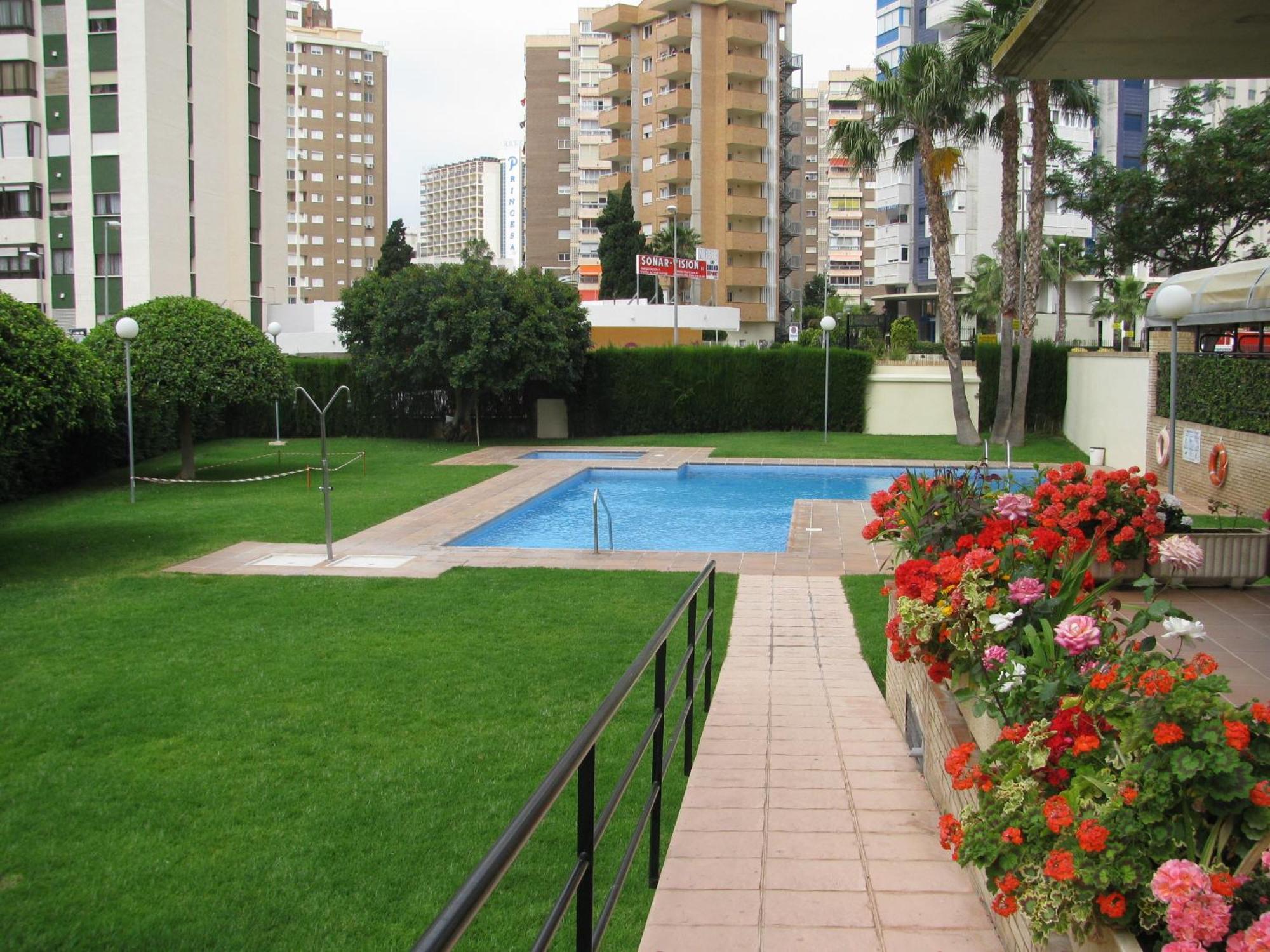 Apartamentos Torre Ipanema ベニドルム エクステリア 写真