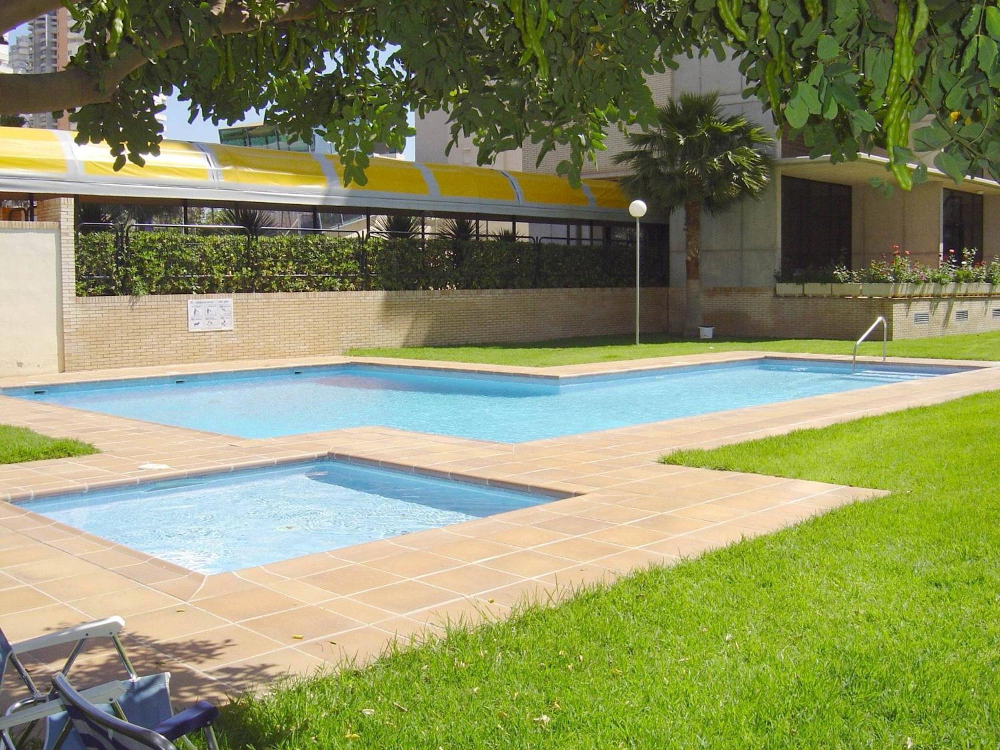 Apartamentos Torre Ipanema ベニドルム エクステリア 写真