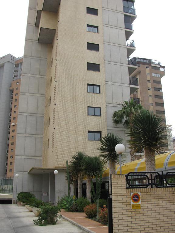Apartamentos Torre Ipanema ベニドルム エクステリア 写真